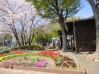 4月12日 火 出張スマイルひろばin境之谷公園こどもログハウス すくすく スマイル レポート